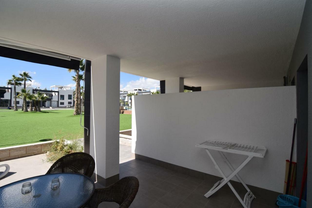 Oasis Beach V South Facing Pool View La Zenia Dehesa de Campoamor  エクステリア 写真